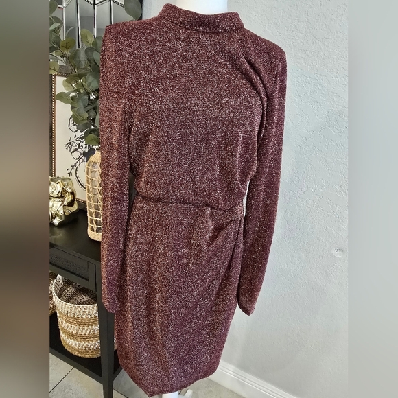 Laundry By Shelli Segal Metallic Long Sleeve Dress - Picture 3 of 8